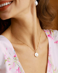 White Seashell Pendant Necklace | Rihoas