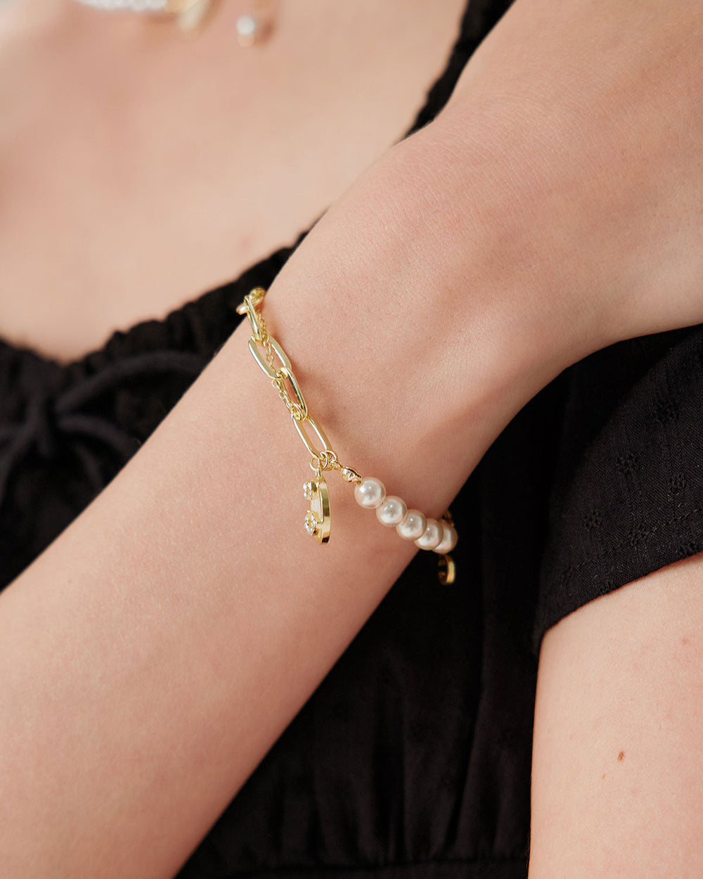 Gold Alloy Pearl Bracelet | Rihoas