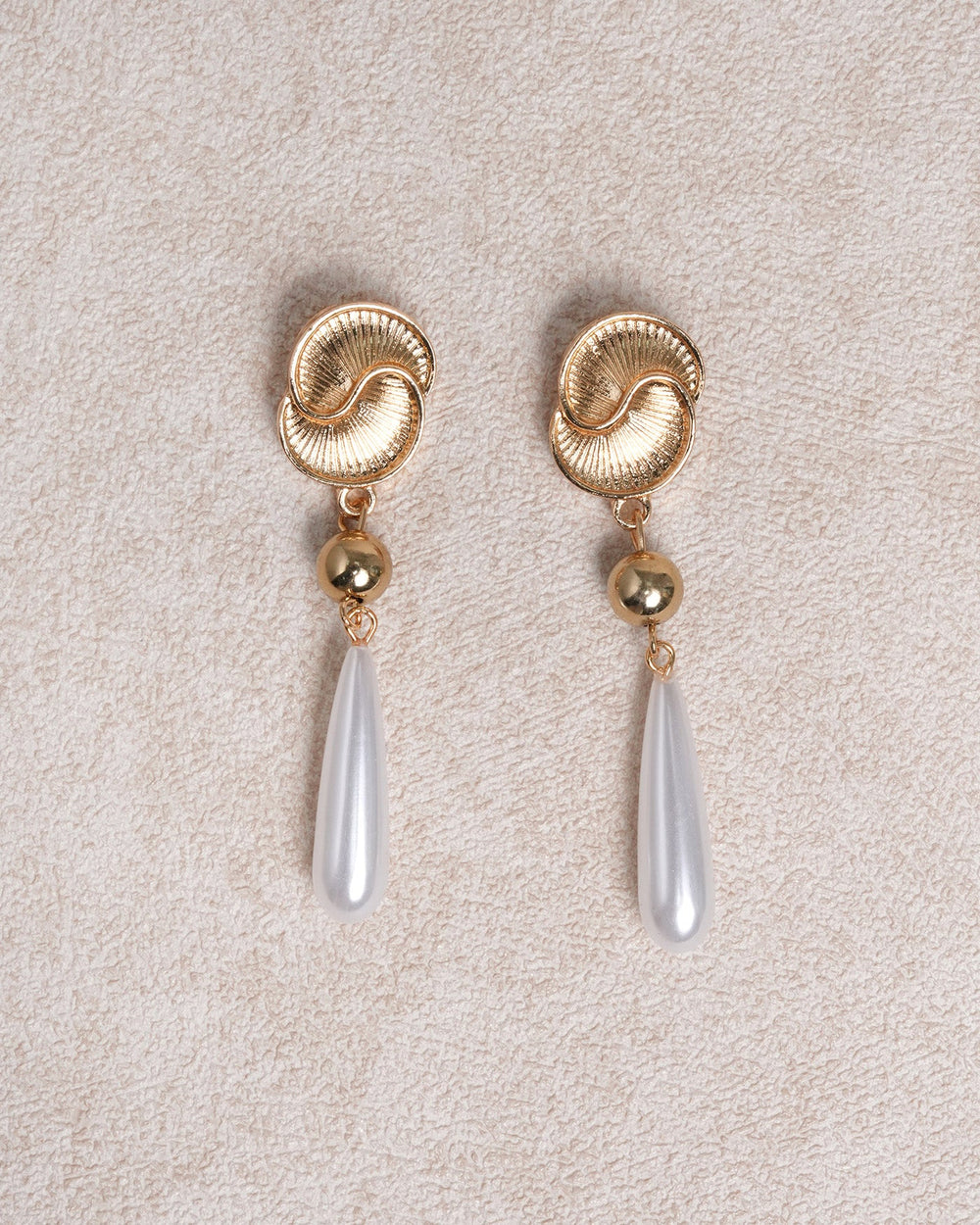 Gold Earrings | Rihoas