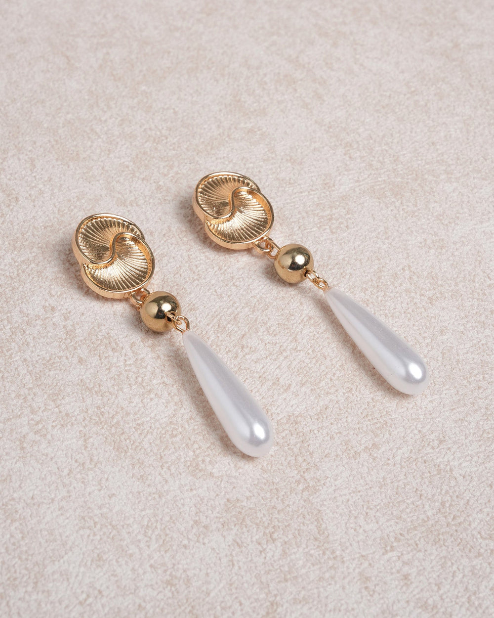 Gold Earrings | Rihoas