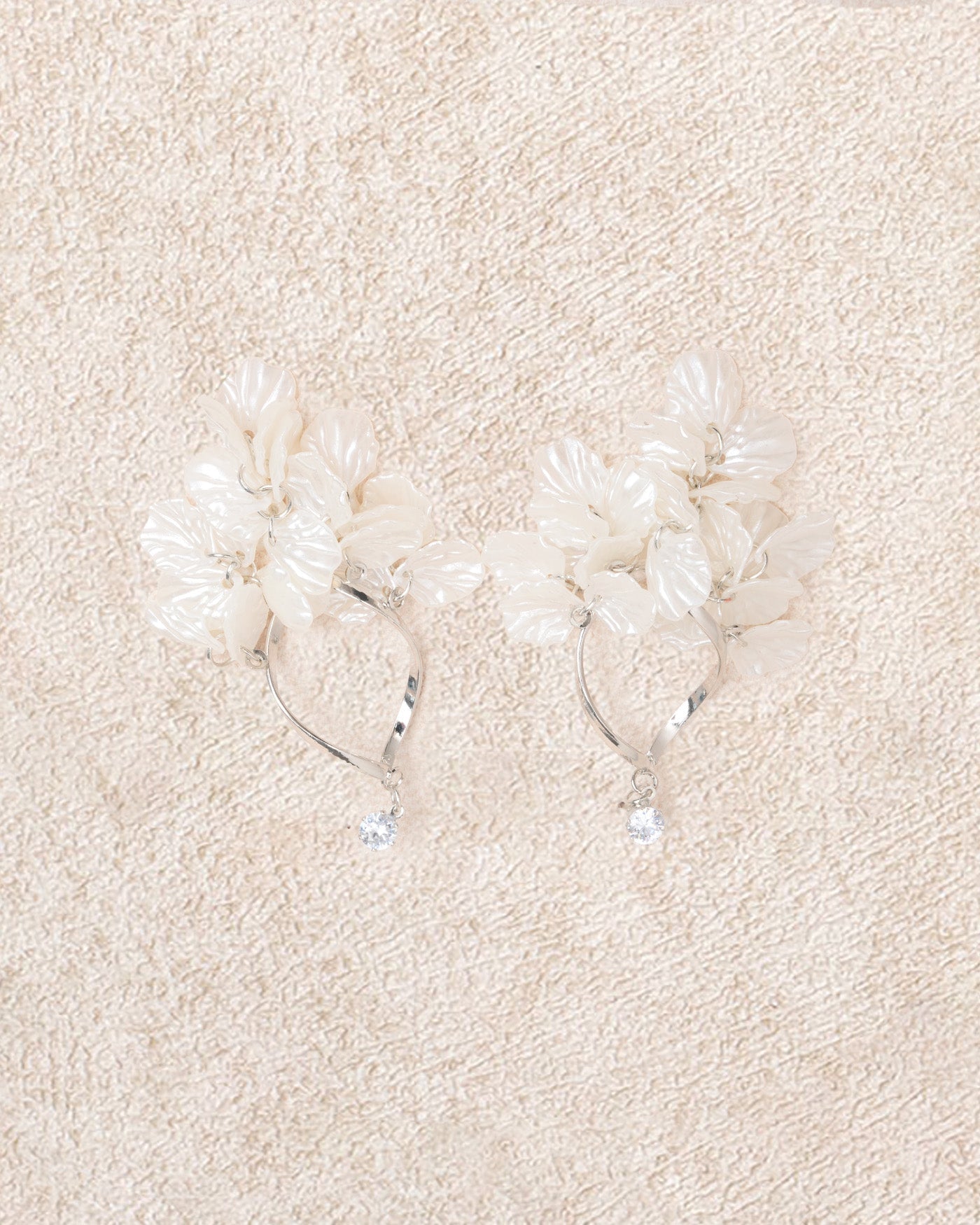 White Alloy Earrings | Rihoas