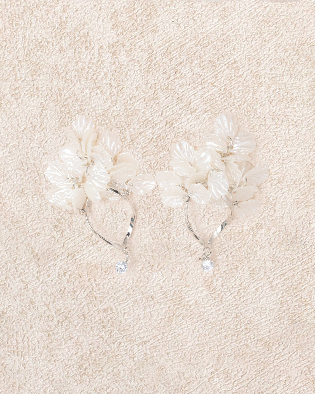 White Alloy Earrings | Rihoas