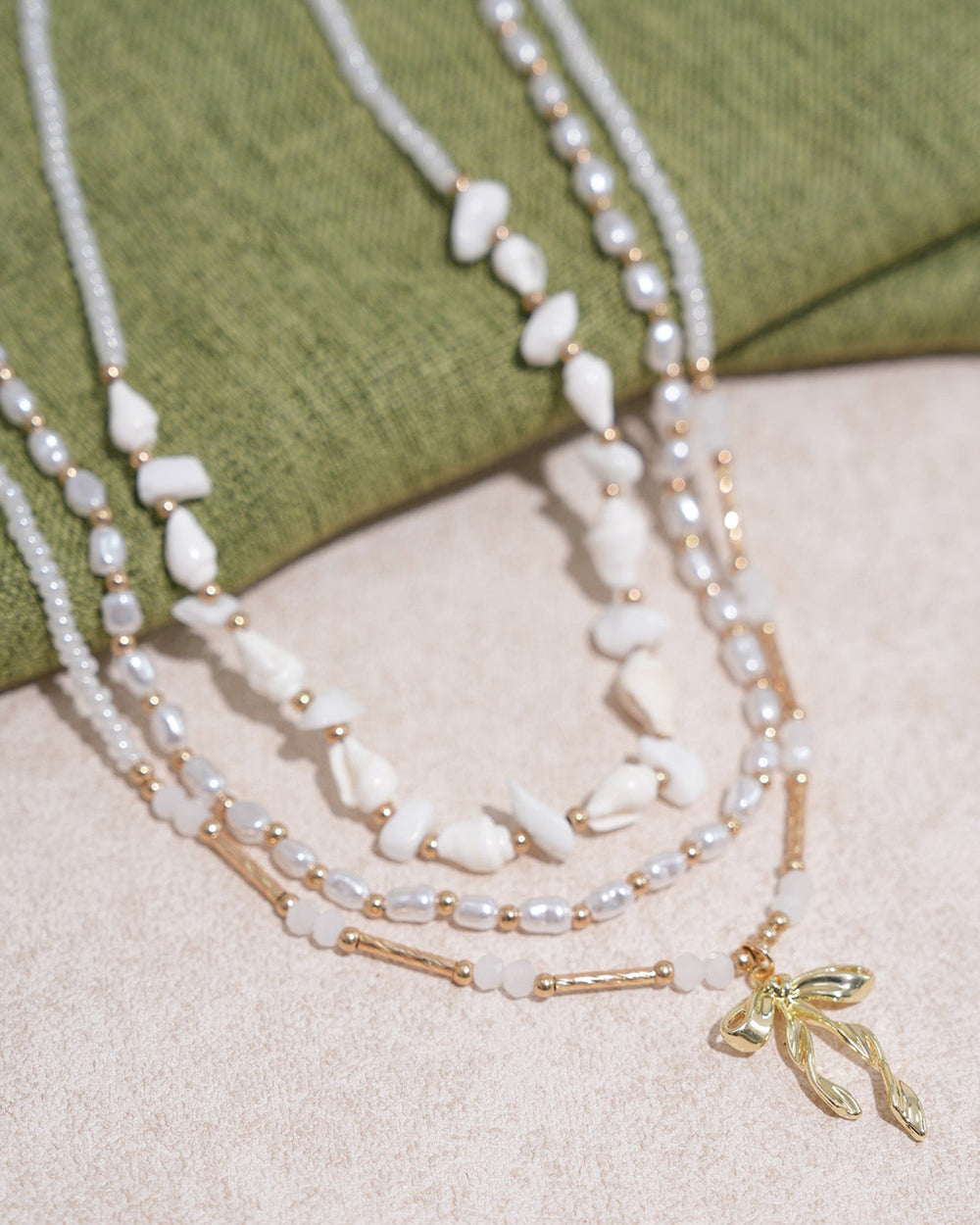 Pearl Beaded Clavicle Necklace | Rihoas