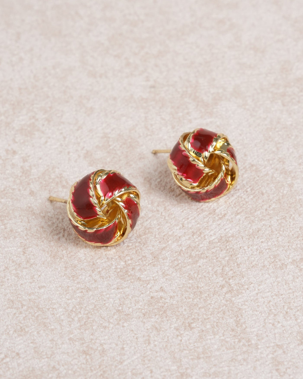 Red Openwork Earrings | Rihoas