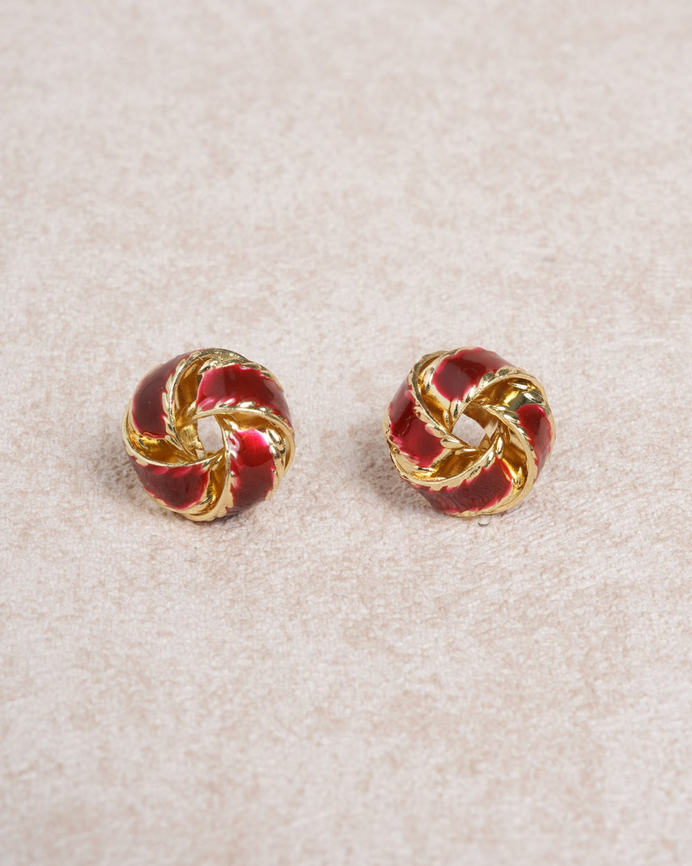 Red Openwork Earrings | Rihoas