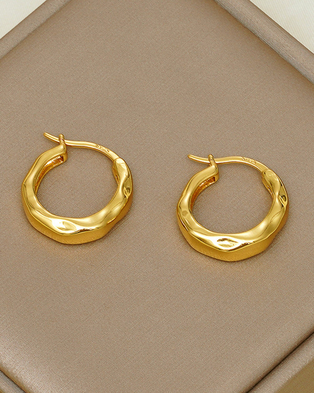 Gold Earrings | Rihoas