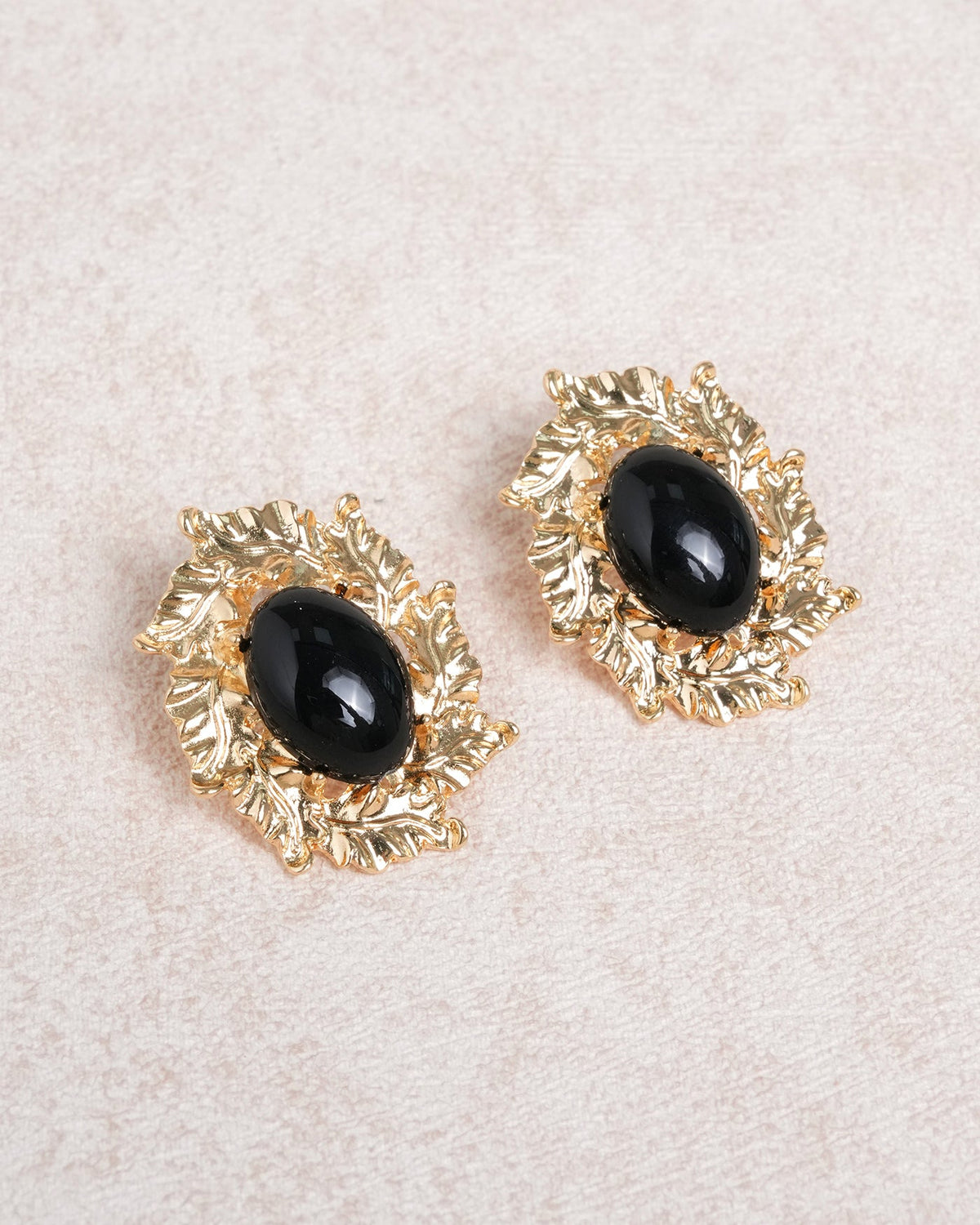 Black Earrings | Rihoas