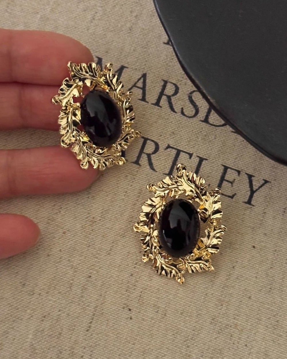 Black Earrings | Rihoas