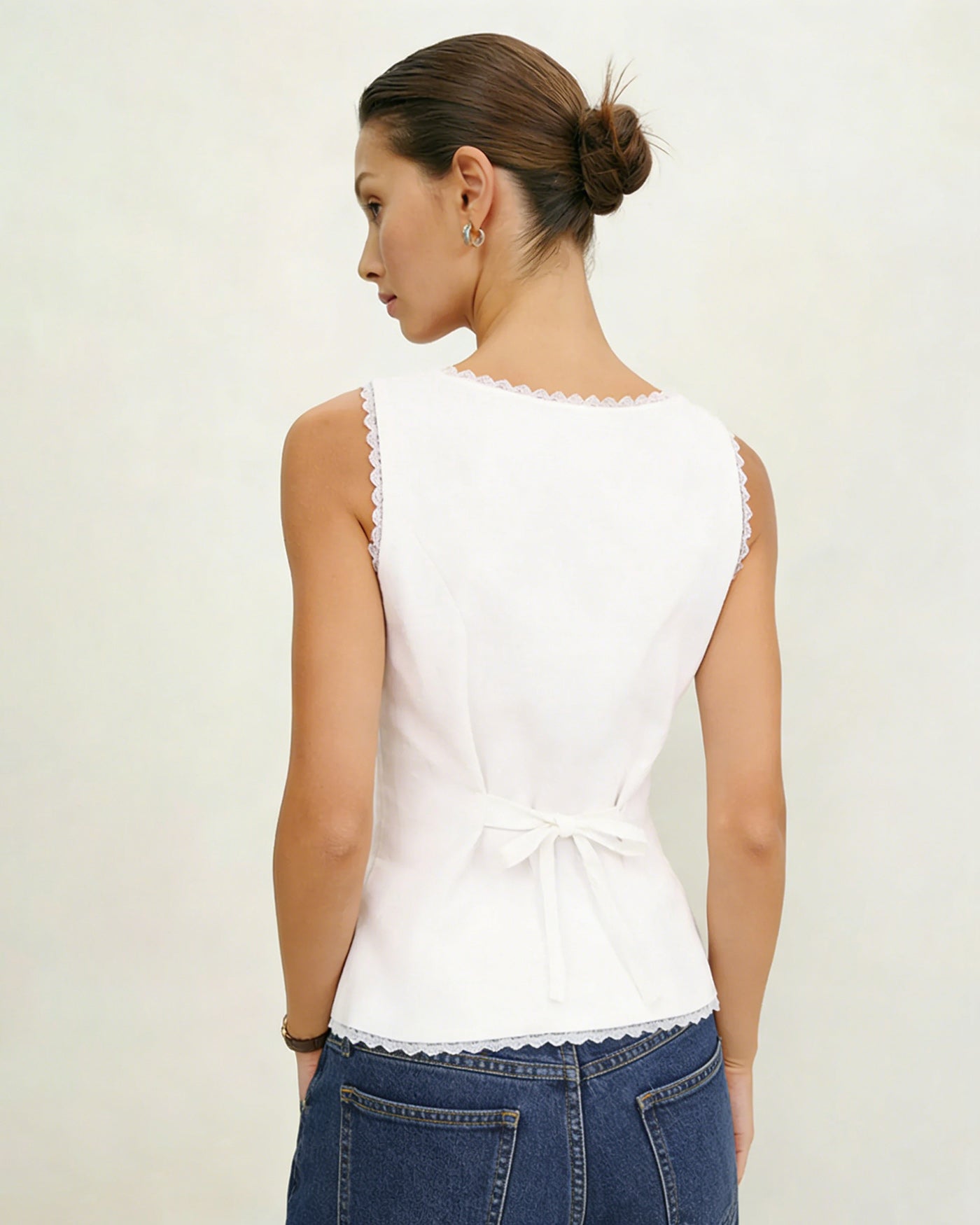 White Boat Neck Lace Vest | Rihoas