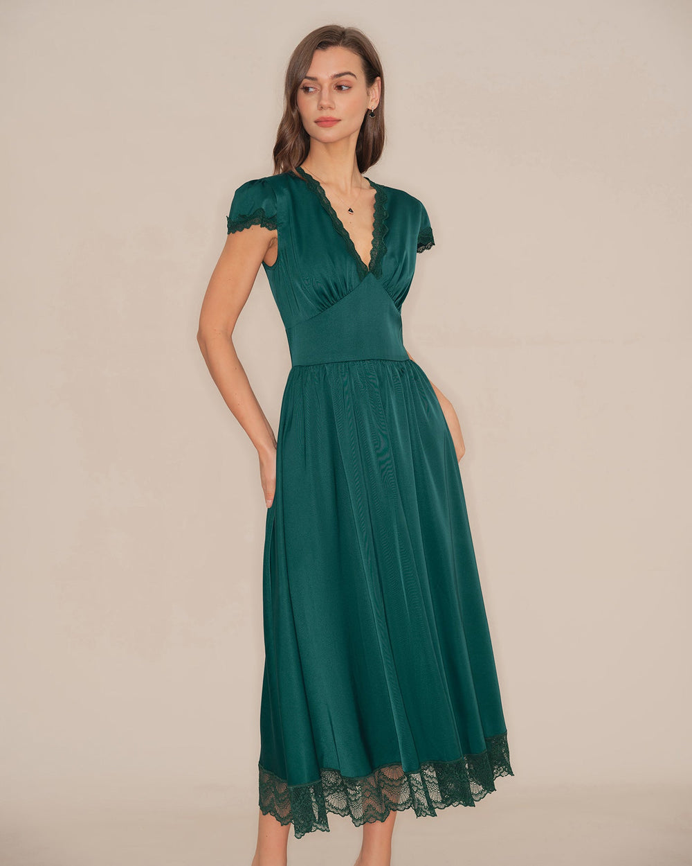 Green V Neck Lace Maxi Dress | Rihoas