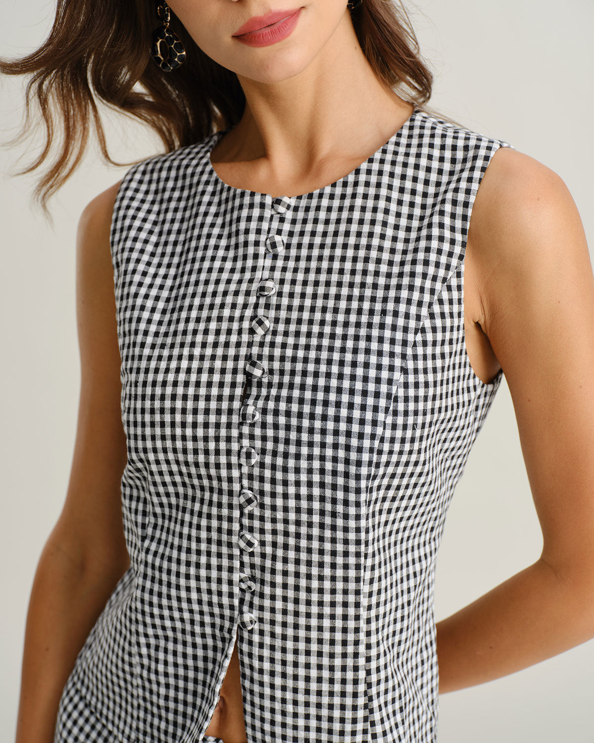 Black Plaid Button Vest | Rihoas