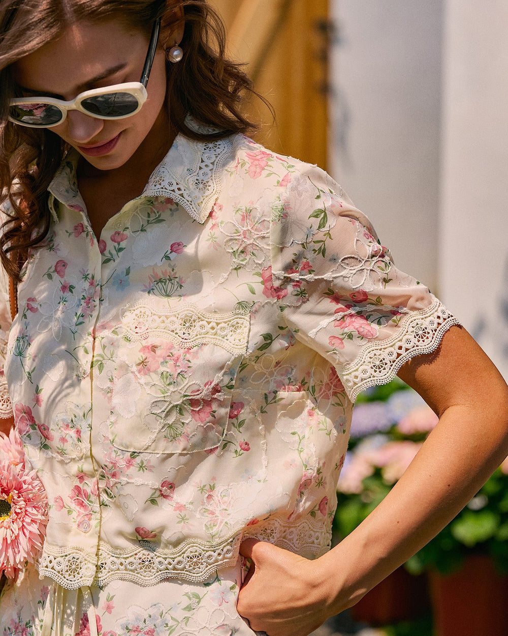 Floral Collar Lace Pockets Blouse | Rihoas