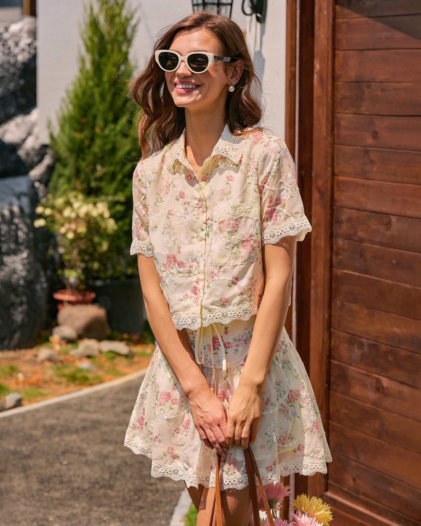 Floral Collar Lace Pockets Blouse | Rihoas