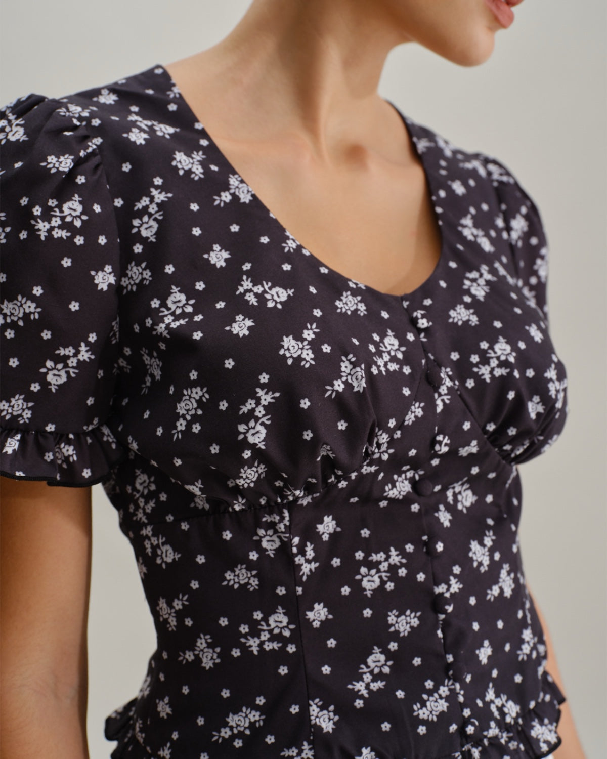 Black Floral Scoop Neck Blouse | Rihoas