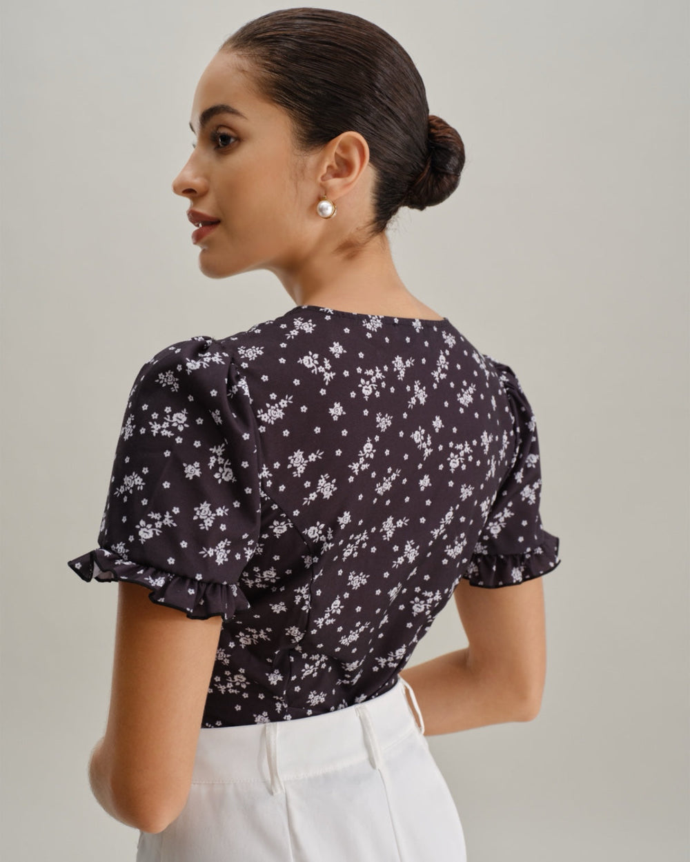 Black Floral Scoop Neck Blouse | Rihoas