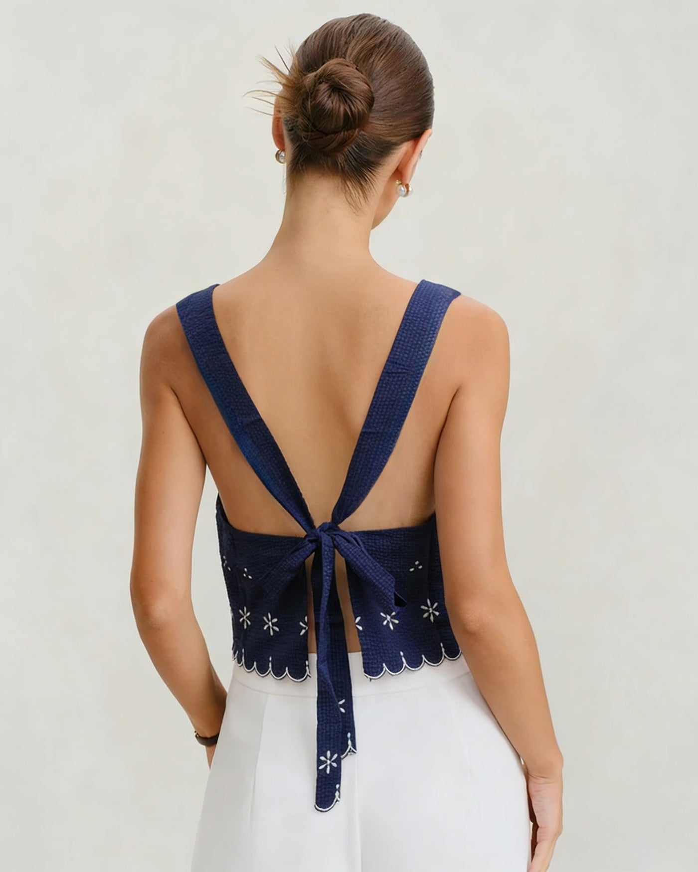 Blue Embroidery Contrasting Tank Top | Rihoas