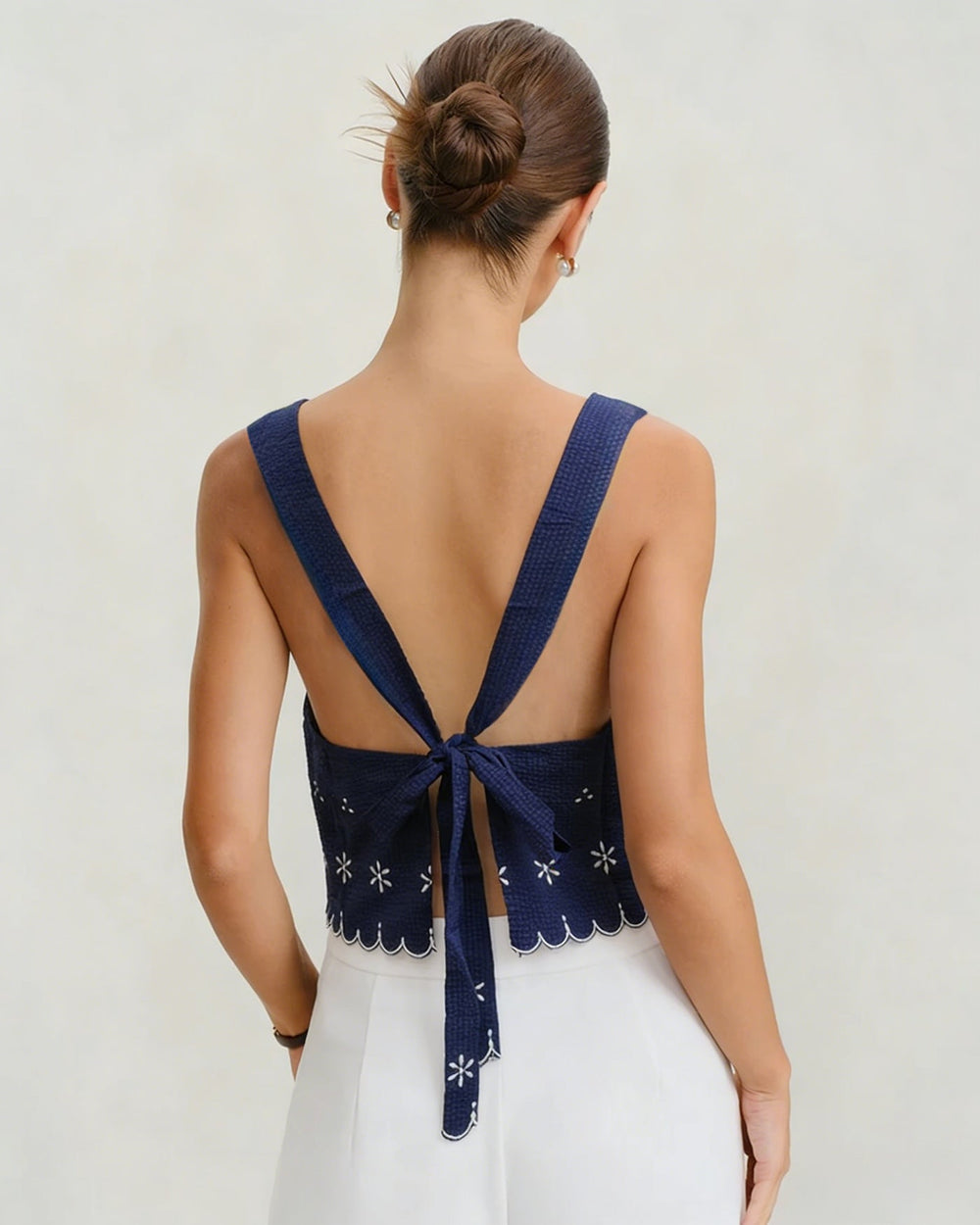 Blue Embroidery Contrasting Tank Top | Rihoas