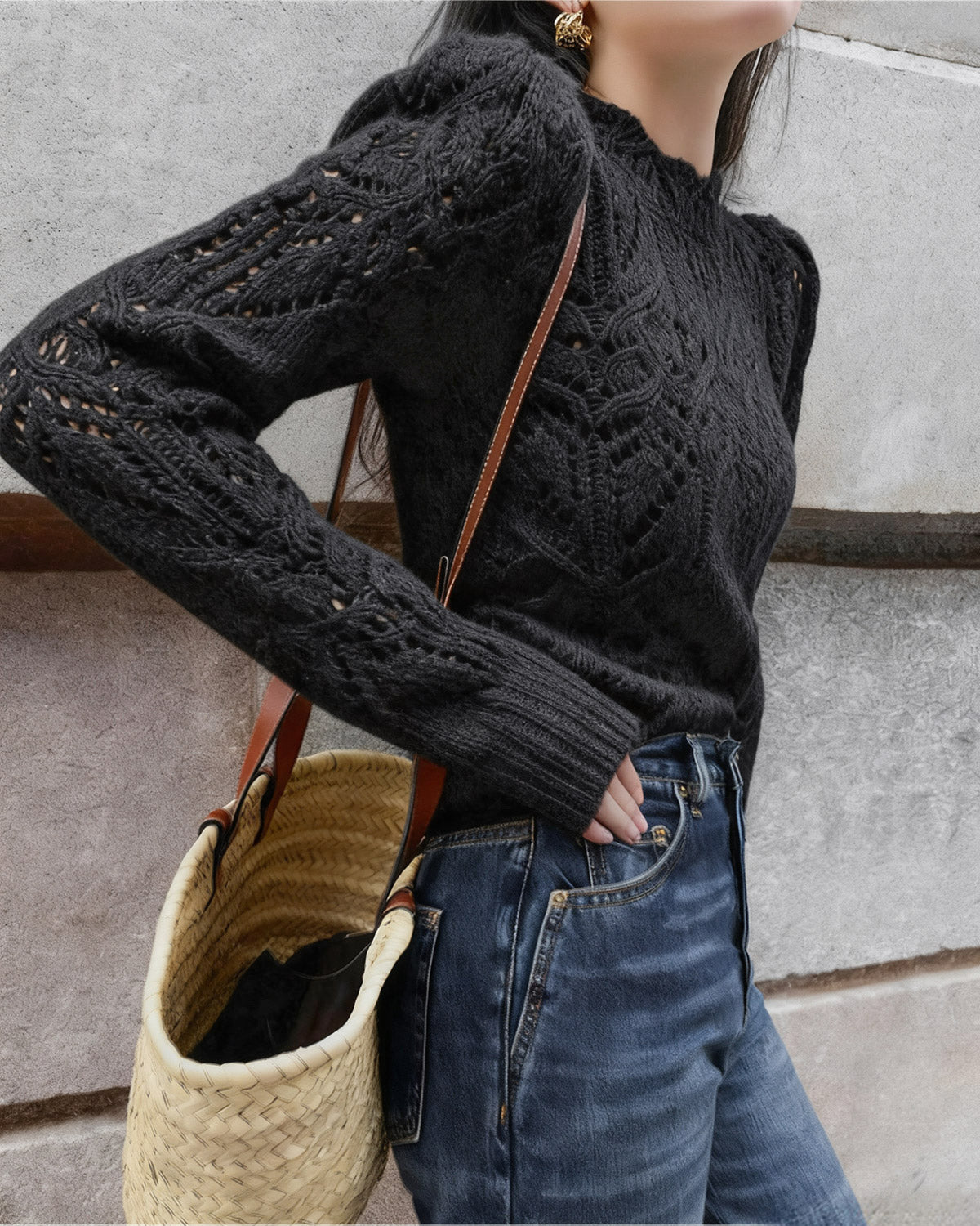 Black Round Neck Cut Out Sweater | Rihoas