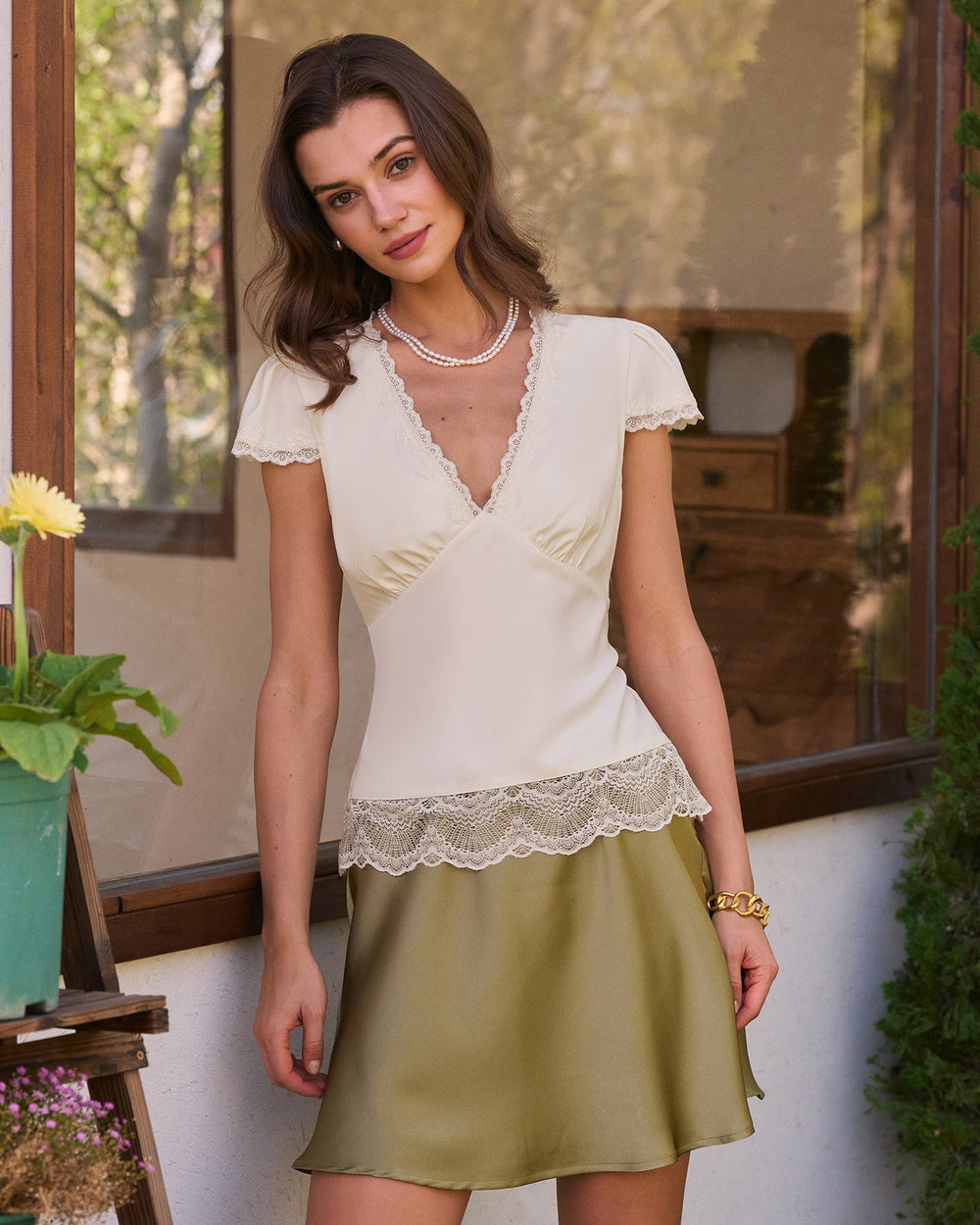 Apricot V Neck Lace Splicing Tee | Rihoas