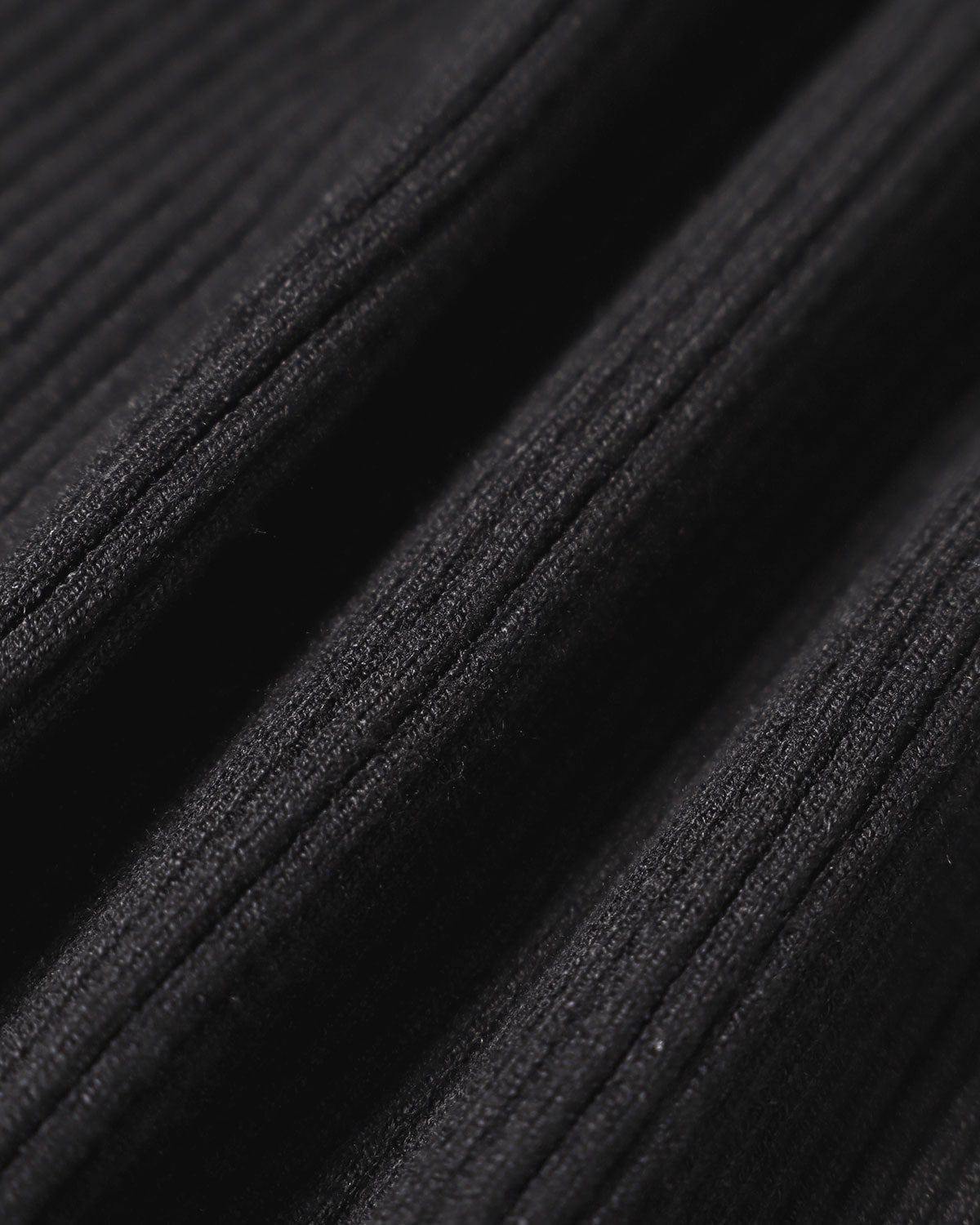 The Black Lapel Seam Colorblock Knit Top | Rihoas