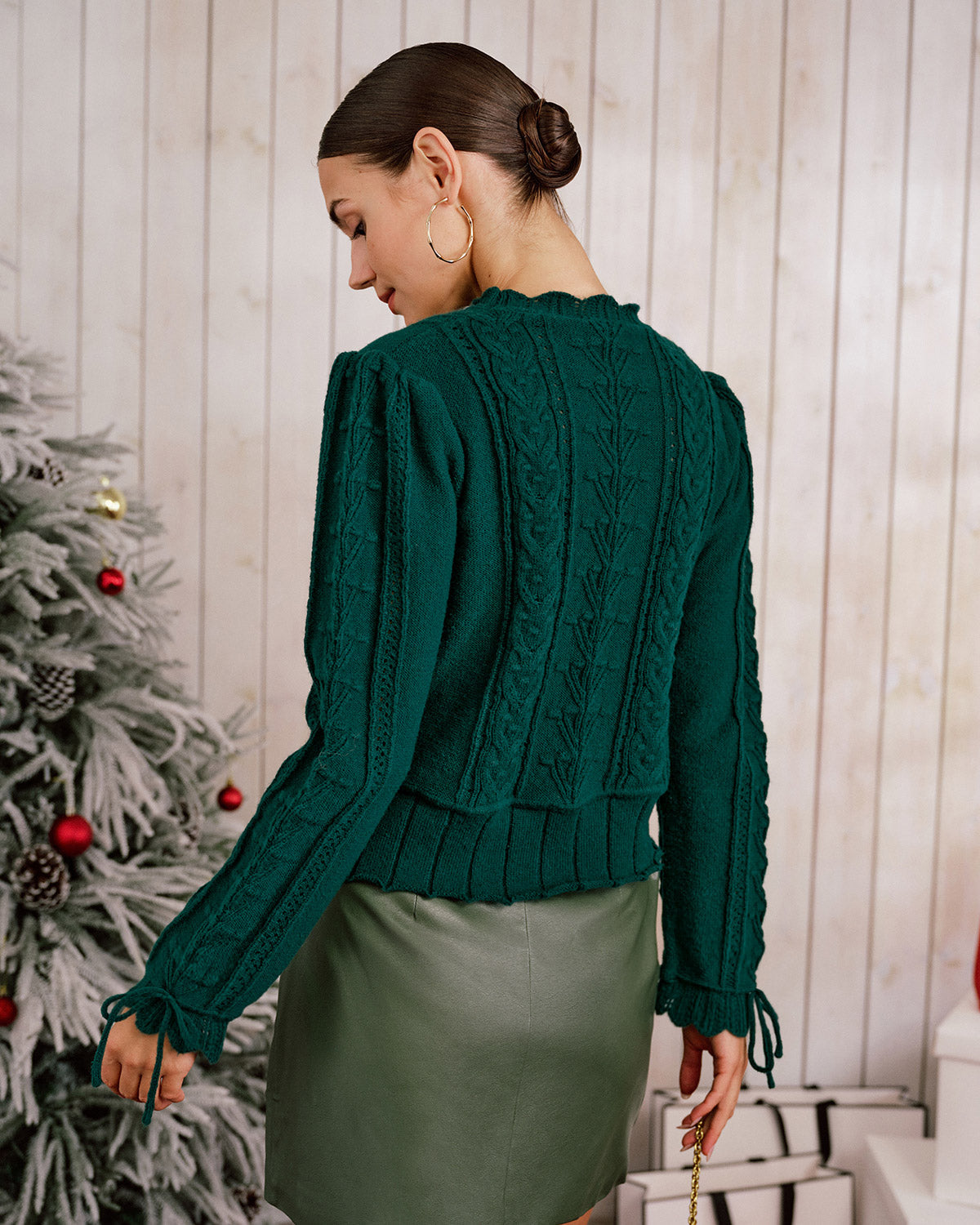 Green Scalloped Lantern Sleeve Sweater | Rihoas