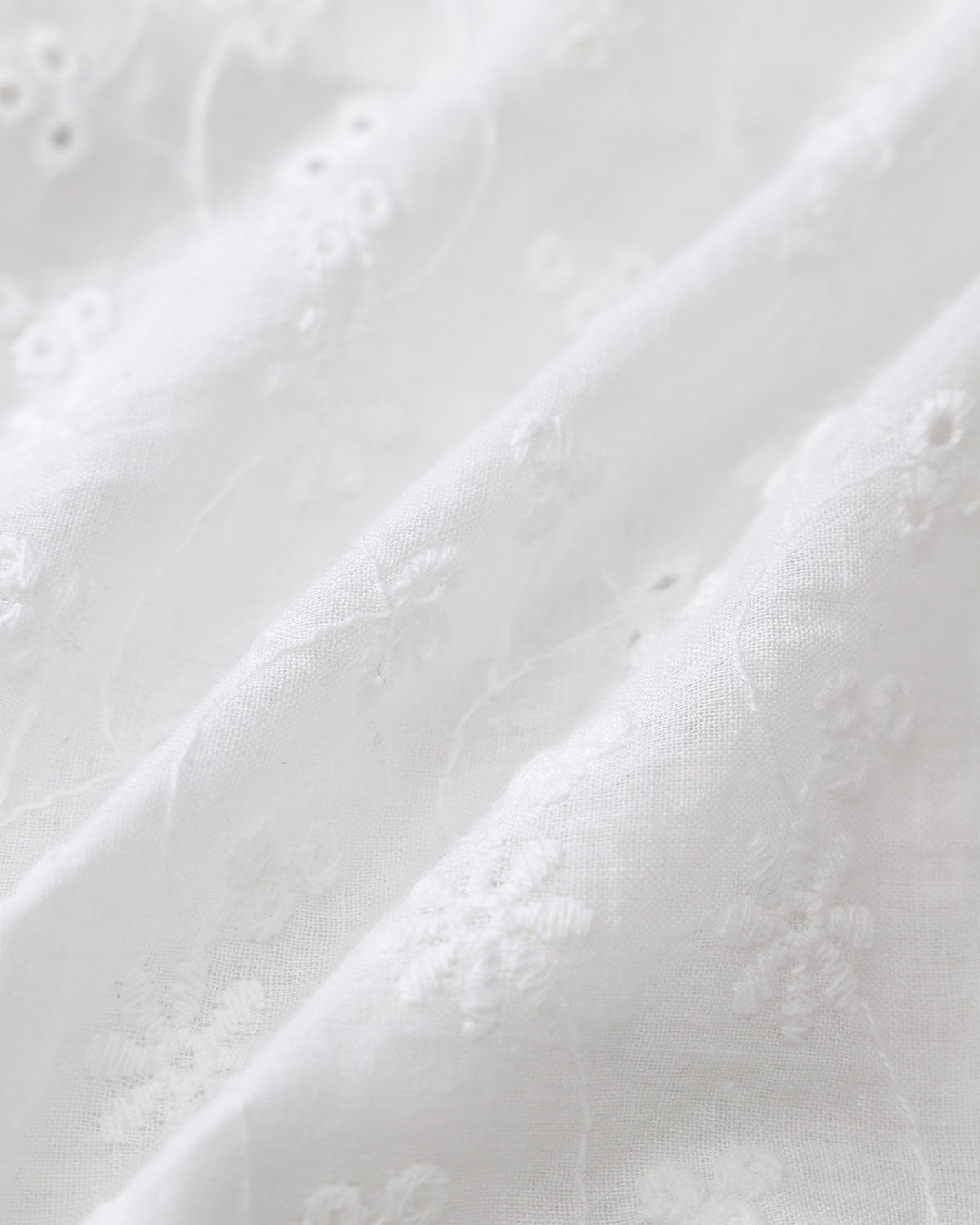 White Floral Puffed Sleeve Blouse | Rihoas