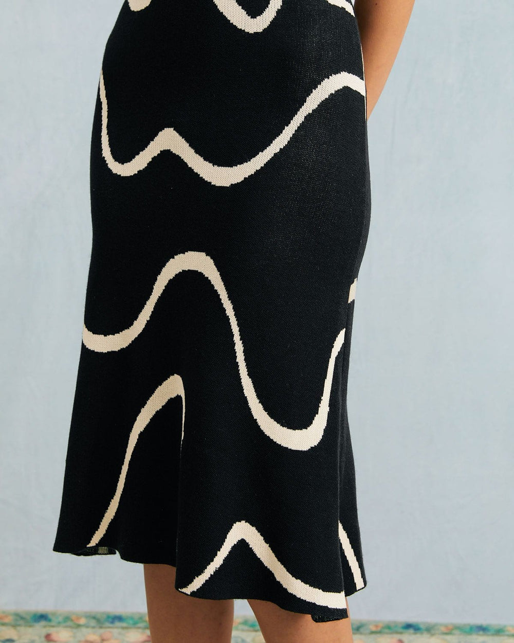 The Black Wave Mermaid Hem Knit Midi Dress | Rihoas