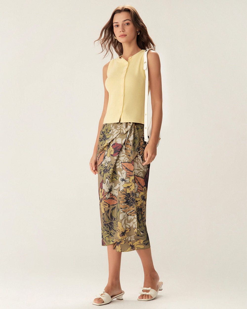 Yellow Round Neck Button Knit Vest | Rihoas