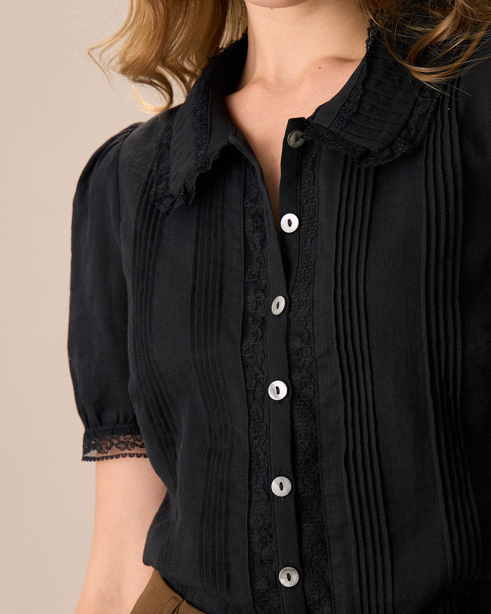 Women's Black Chelsea Collar Lace Trim Cotton Blouse | Rihoas