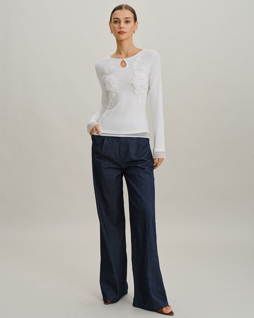 White Round Neck Knit Slim Tee | Rihoas