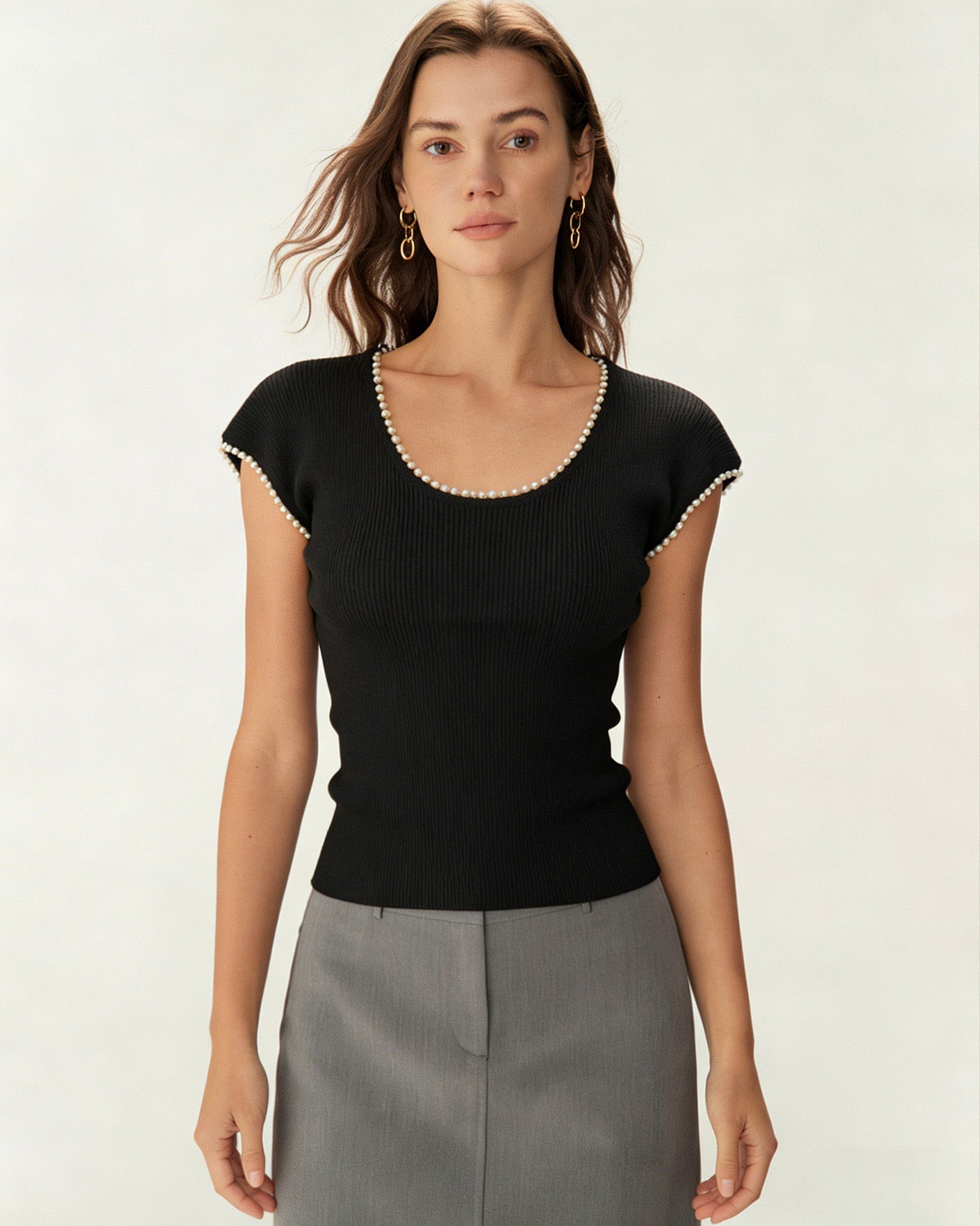 Black U Neck Pearl Tee | Rihoas