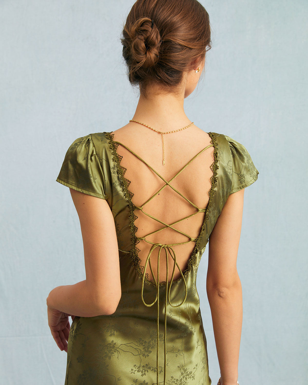 The Green Jacquard Cap Sleeve Satin Midi Dress | Rihoas