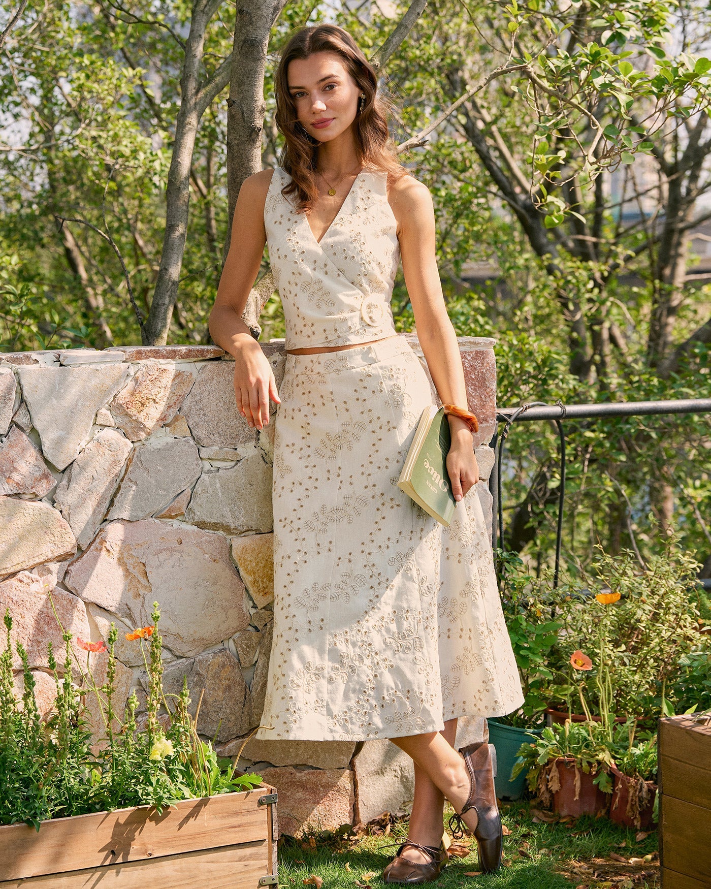 Beige Embroidery Midi Skirt | Rihoas