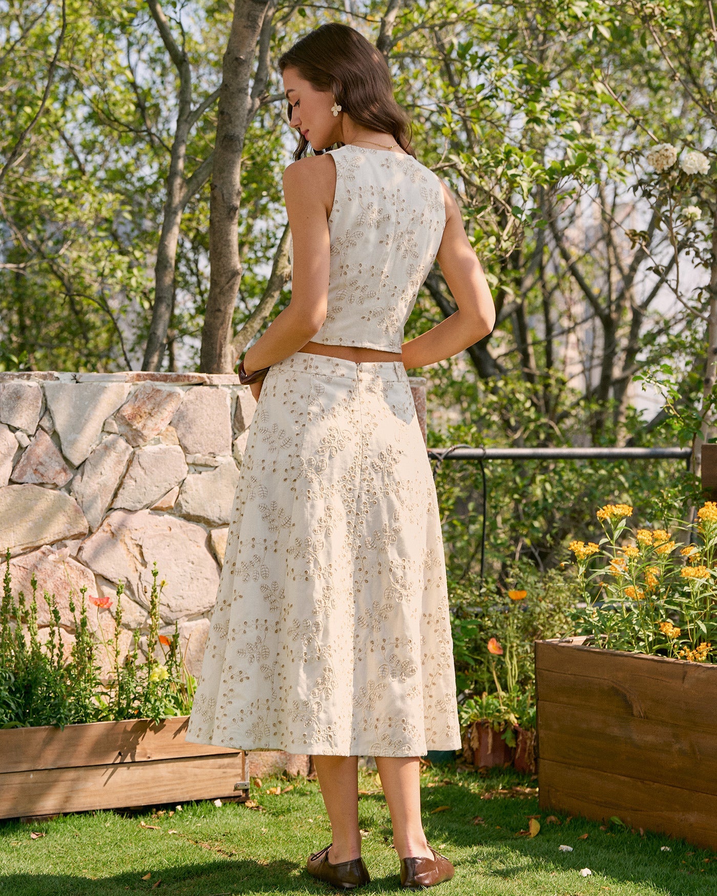 Beige Embroidery Midi Skirt | Rihoas