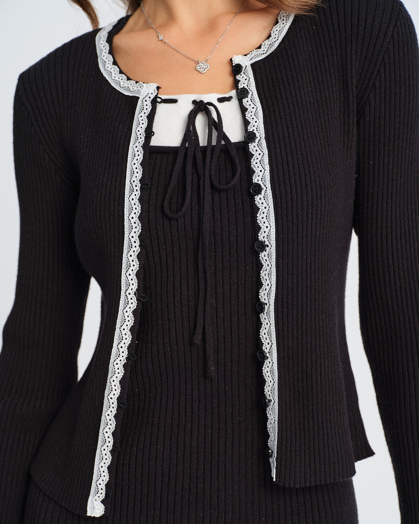 Black Contrasting Bell Sleeve Knit Cardigan | Rihoas